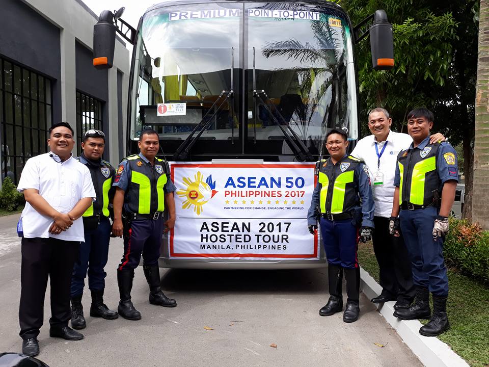 About-Us004